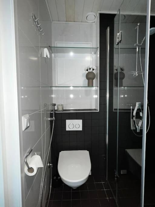 반타 Cozy Penthouse Loft - Near The Airport 아파트 외부 사진