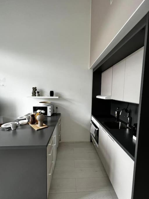 반타 Cozy Penthouse Loft - Near The Airport 아파트 외부 사진